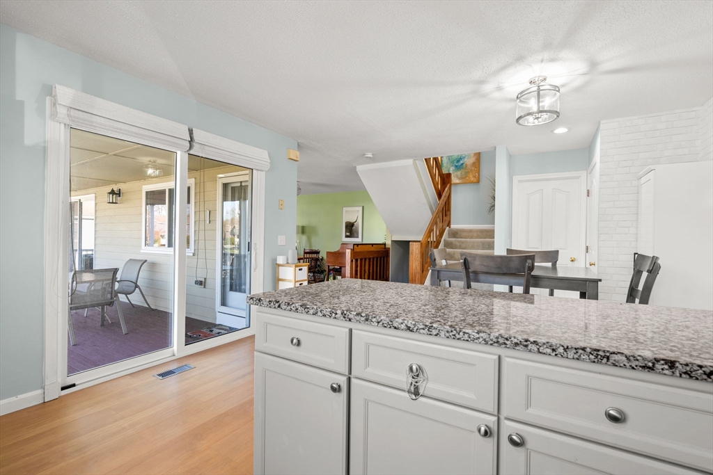 10 Carnation Cir # B