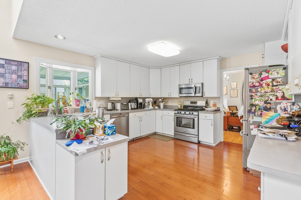 54 Jennifer Rd
