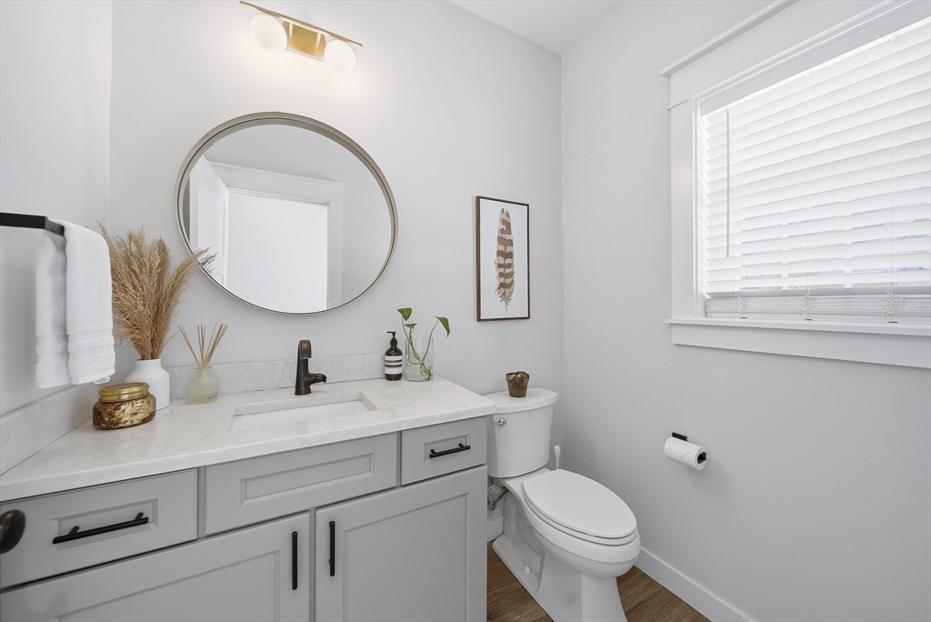 184 Main St # 3