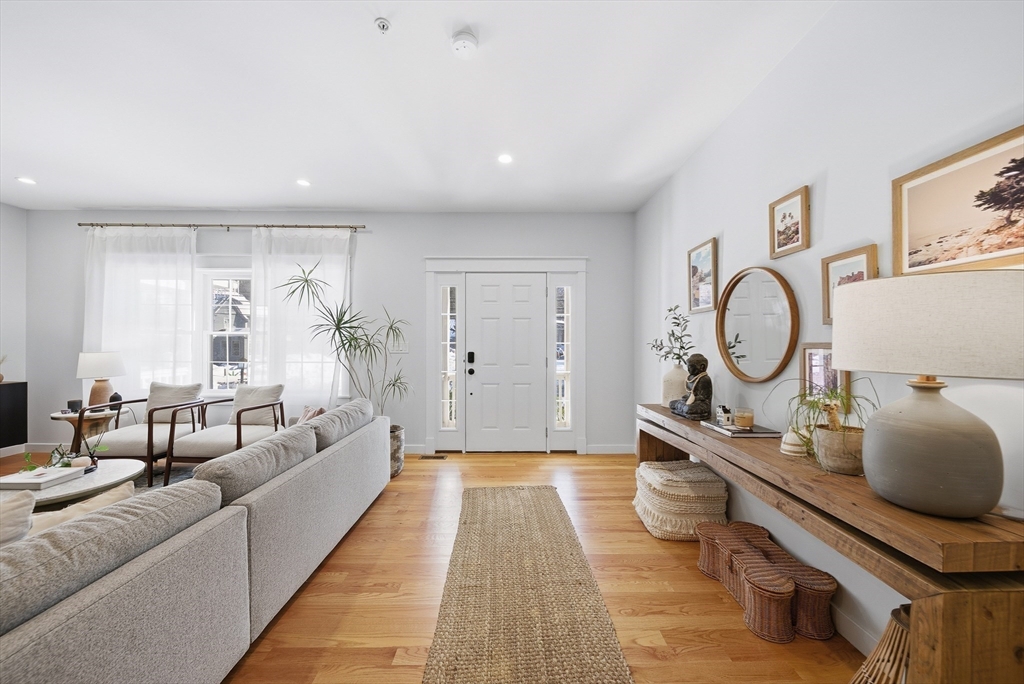 184 Main St # 3