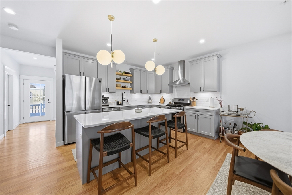 184 Main St # 3