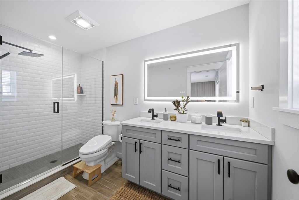 184 Main St # 3