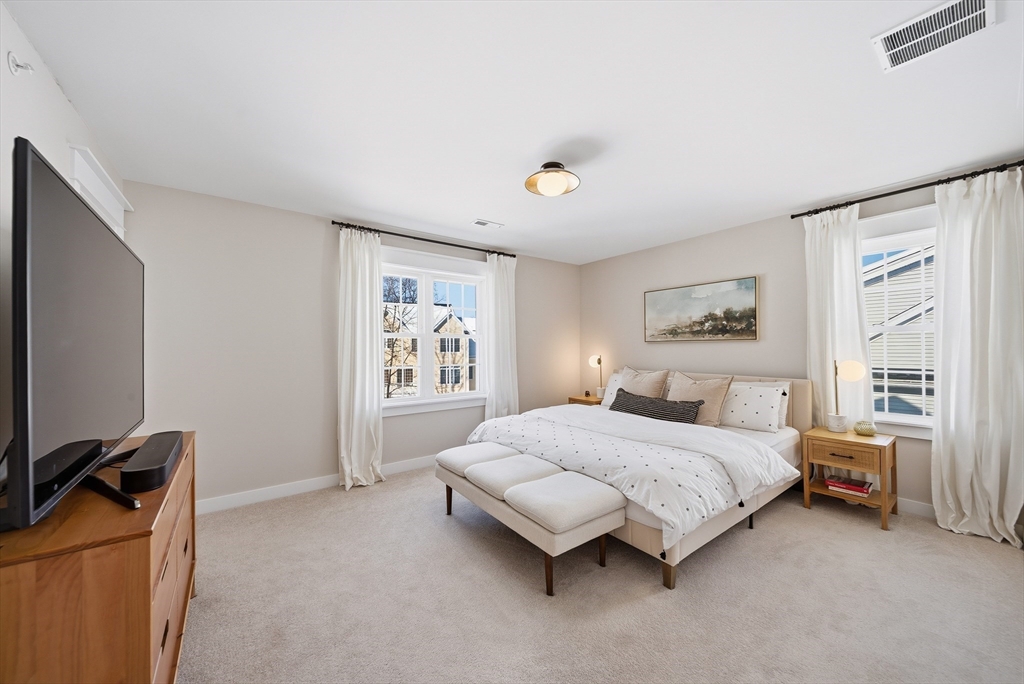 182 Main St # 4