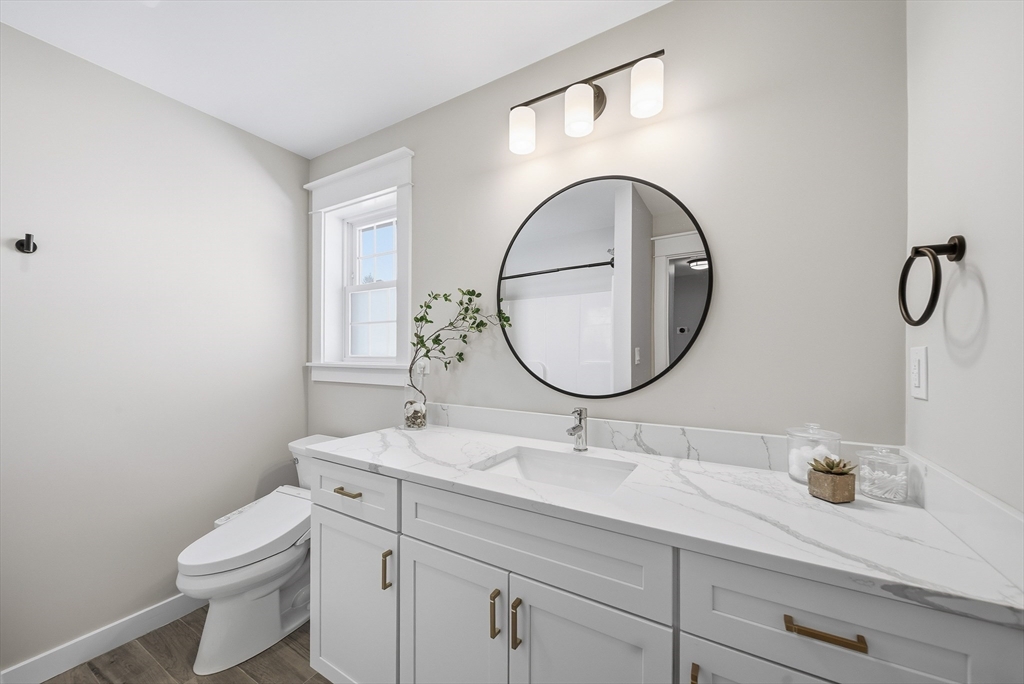 182 Main St # 4