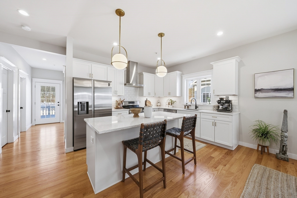 182 Main St # 4