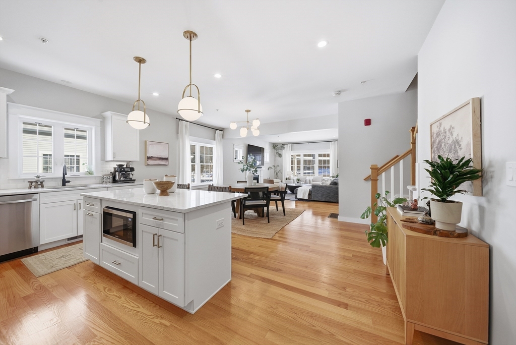 182 Main St # 4