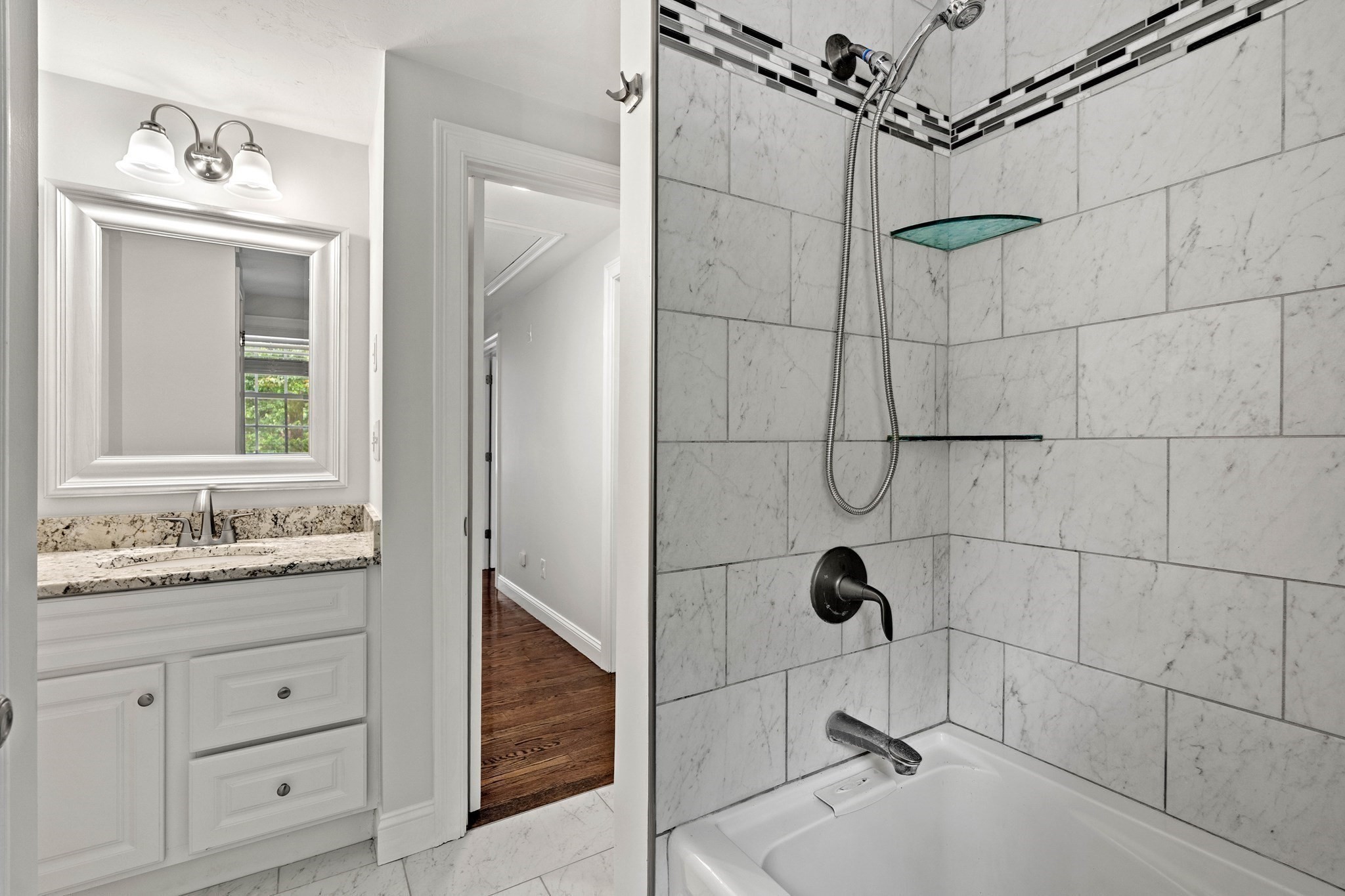 24 Bartlett Ave # 24