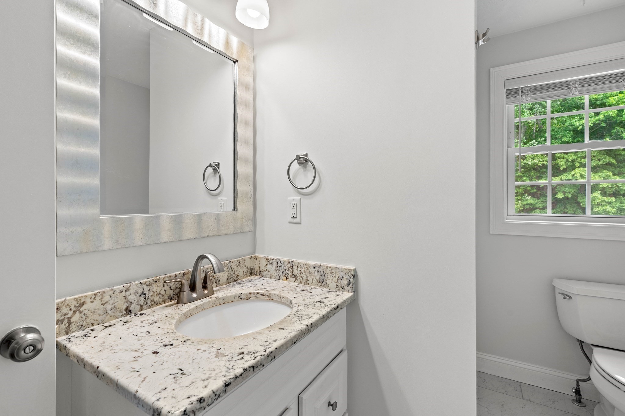 24 Bartlett Ave # 24