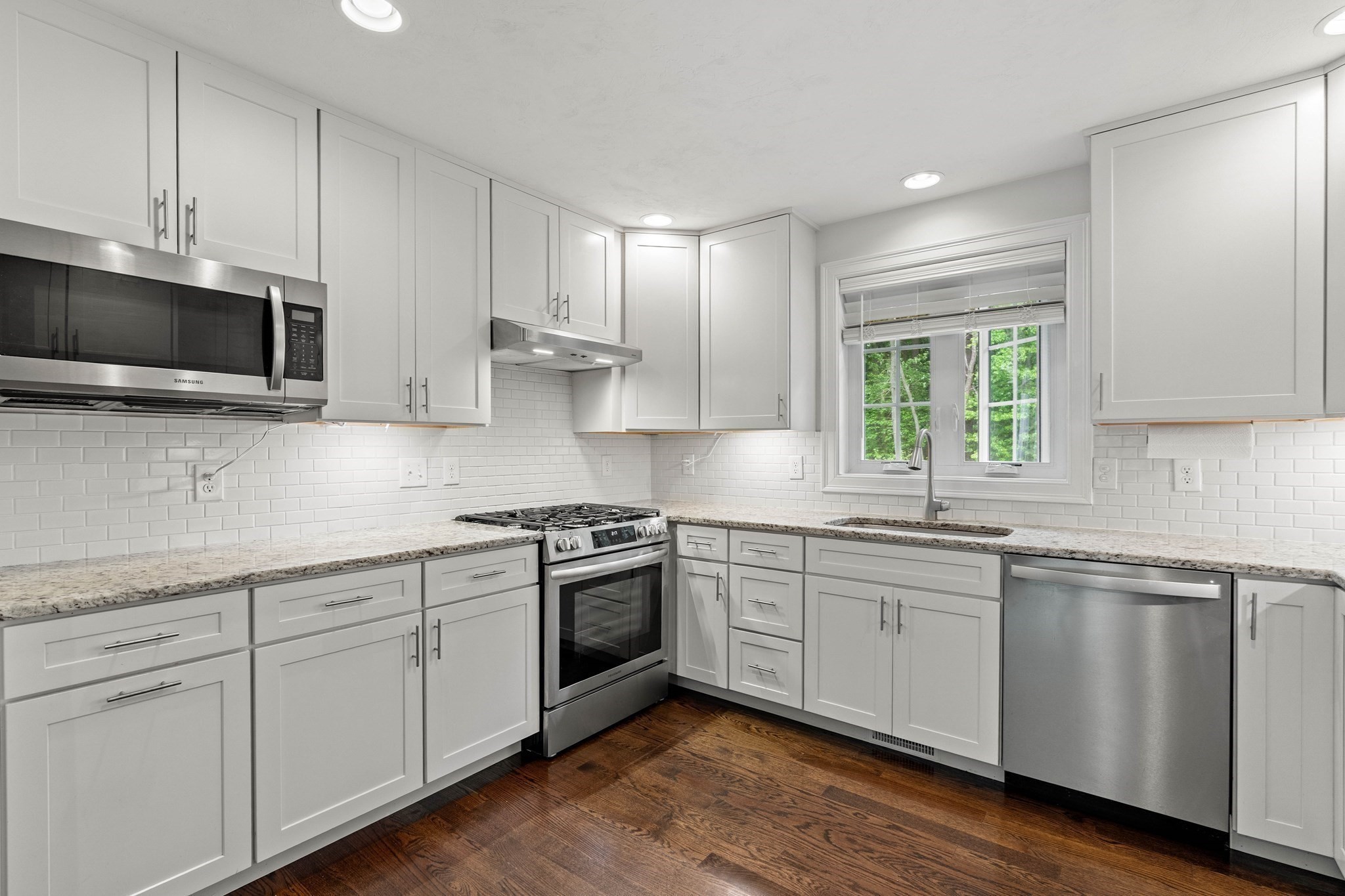 24 Bartlett Ave # 24
