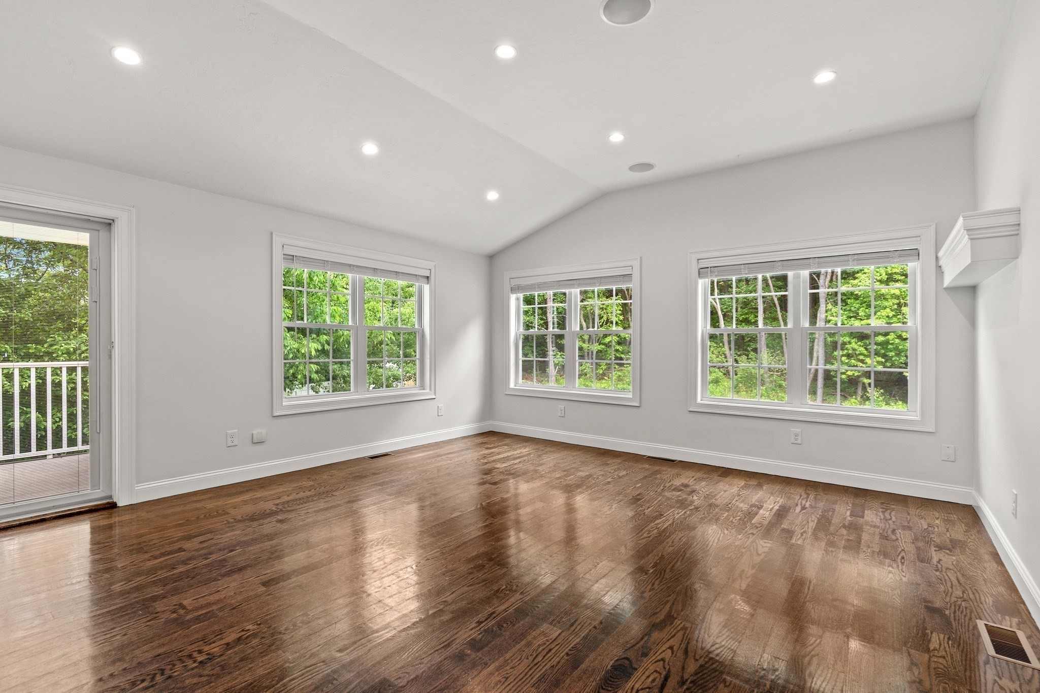 24 Bartlett Ave # 24