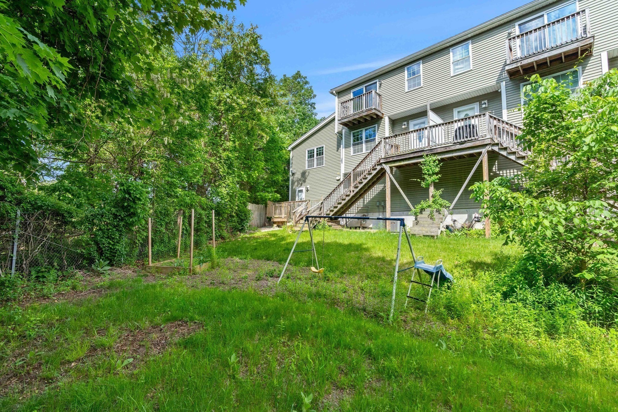 24 Bartlett Ave # 24
