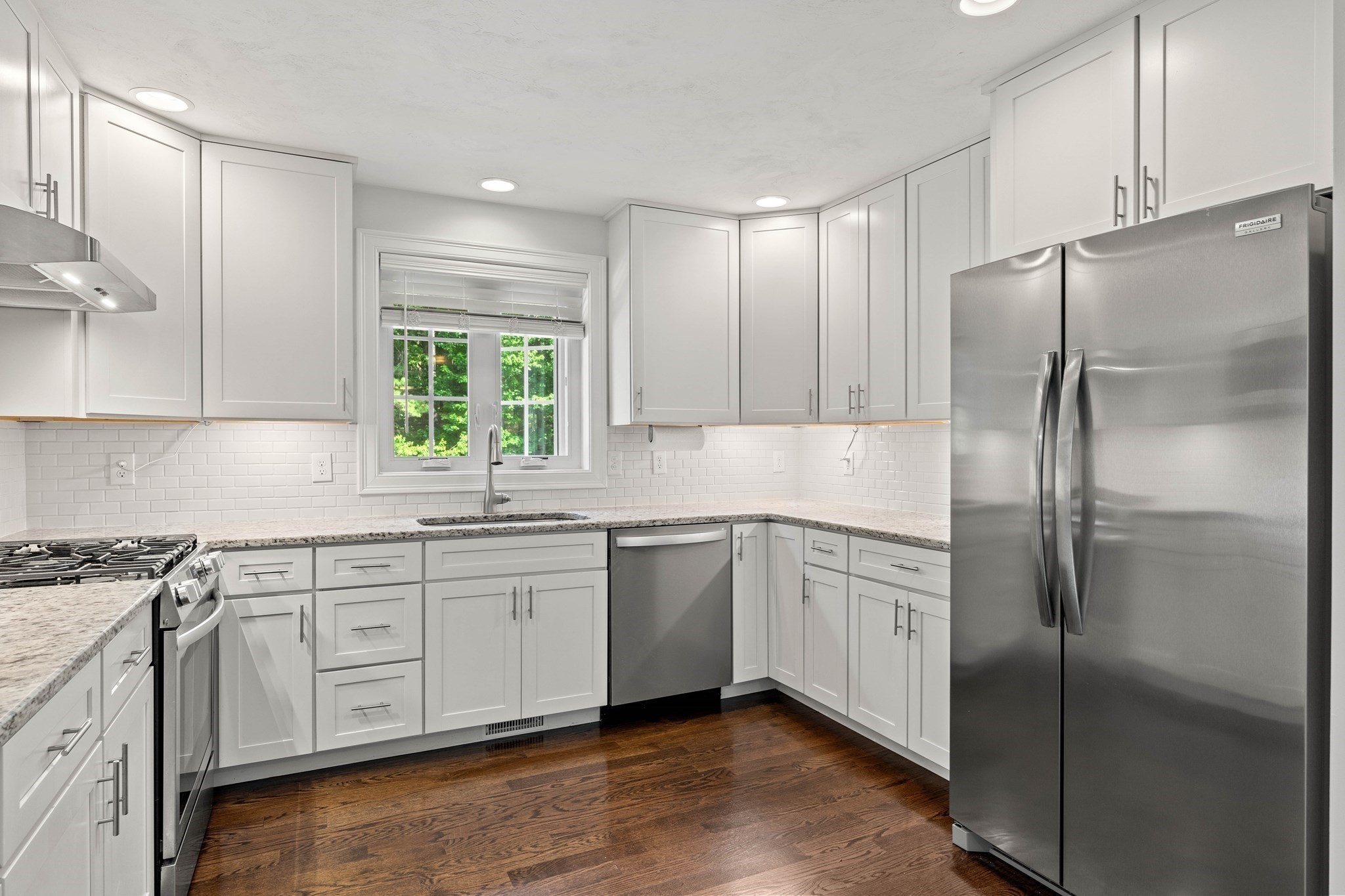 24 Bartlett Ave # 24