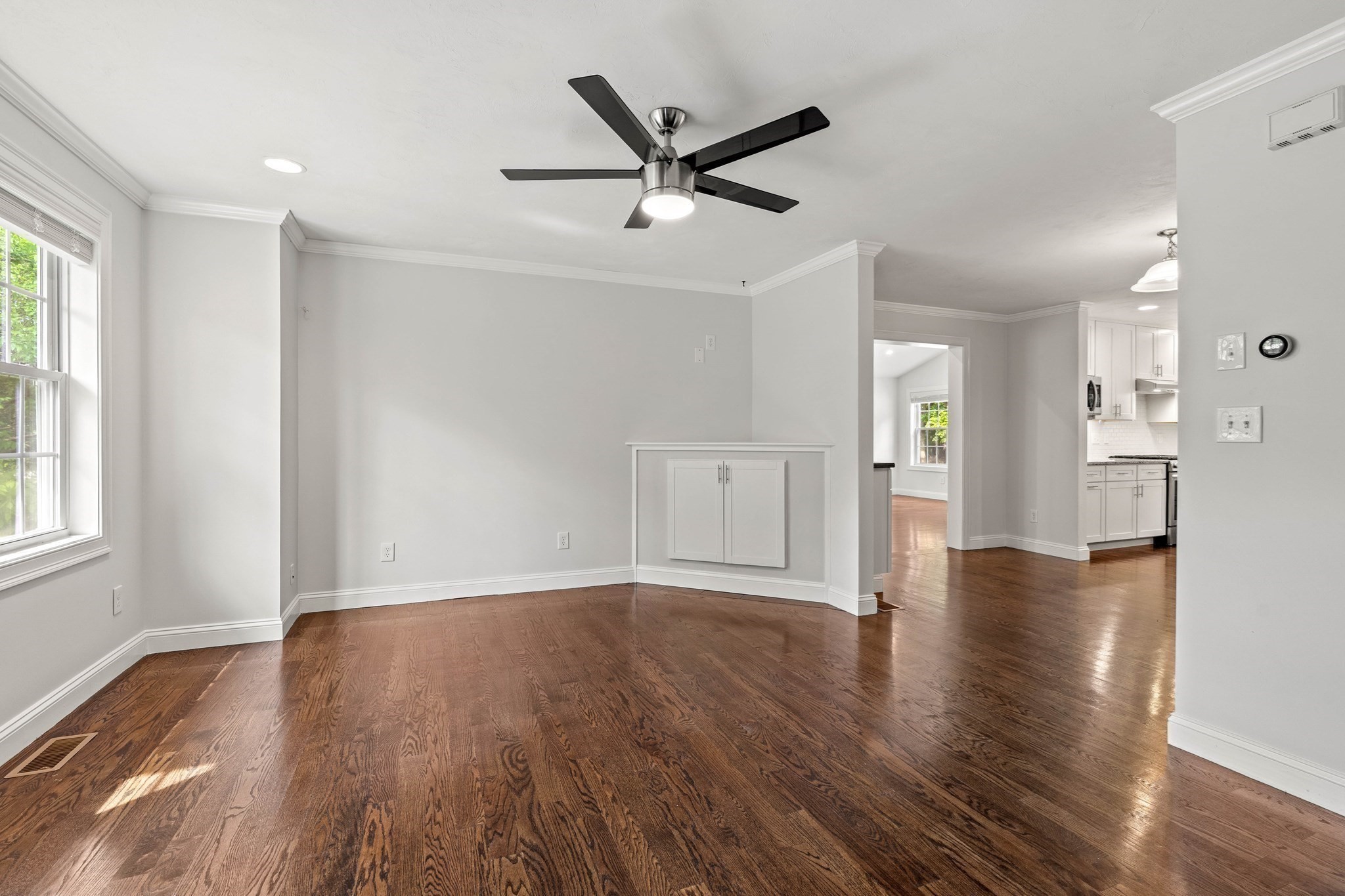 24 Bartlett Ave # 24
