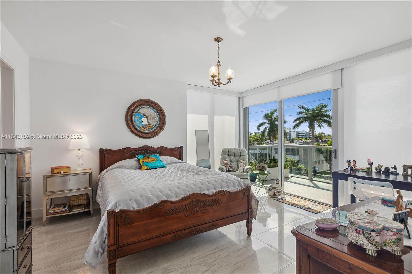 9521 E Bay Harbor Dr # 406