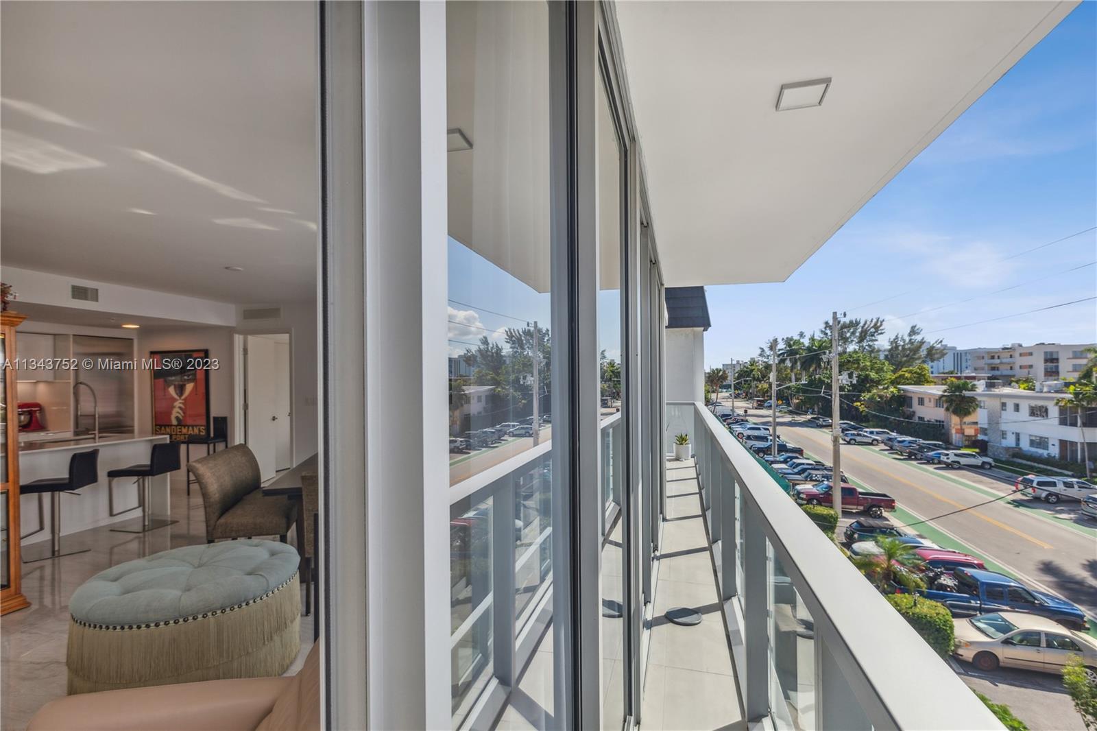 9521 E Bay Harbor Dr # 406