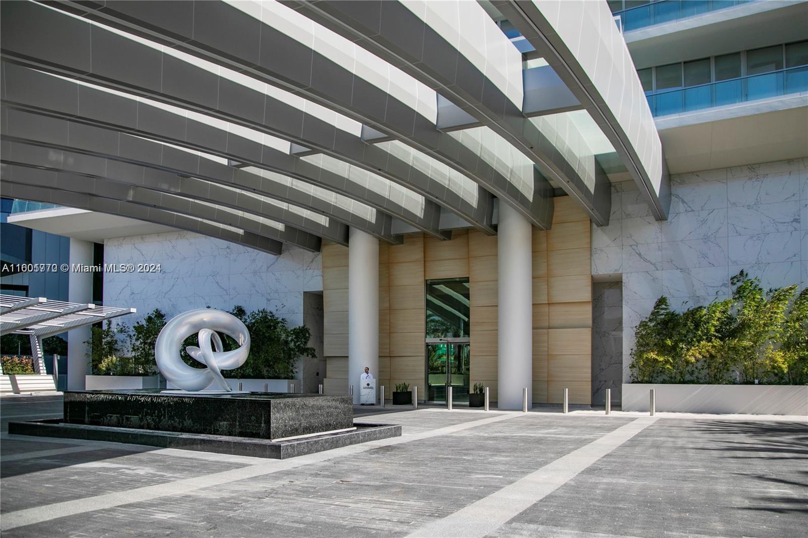 18501 Collins Ave # 2201