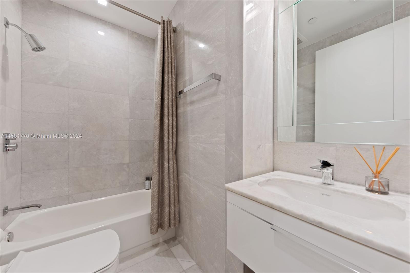 18501 Collins Ave # 2201