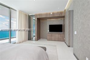 18975 Collins Ave # 5404