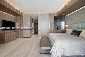 18975 Collins Ave # 5404