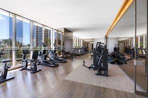 18975 Collins Ave # 5404
