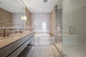 18975 Collins Ave # 5404