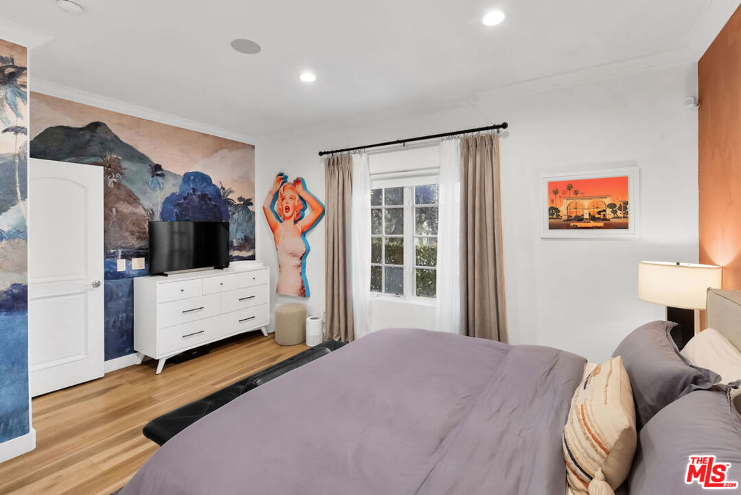 851 N San Vicente Blvd Unit: 121