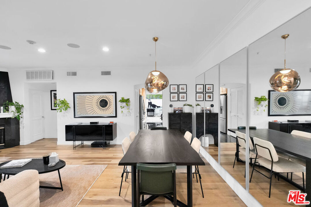 851 N San Vicente Blvd Unit: 121