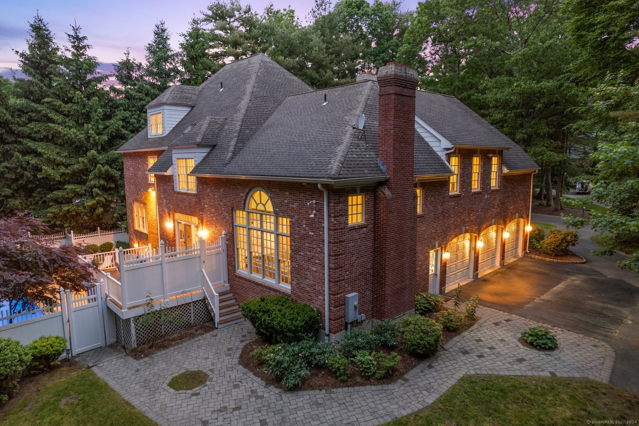 3 Farnham Way