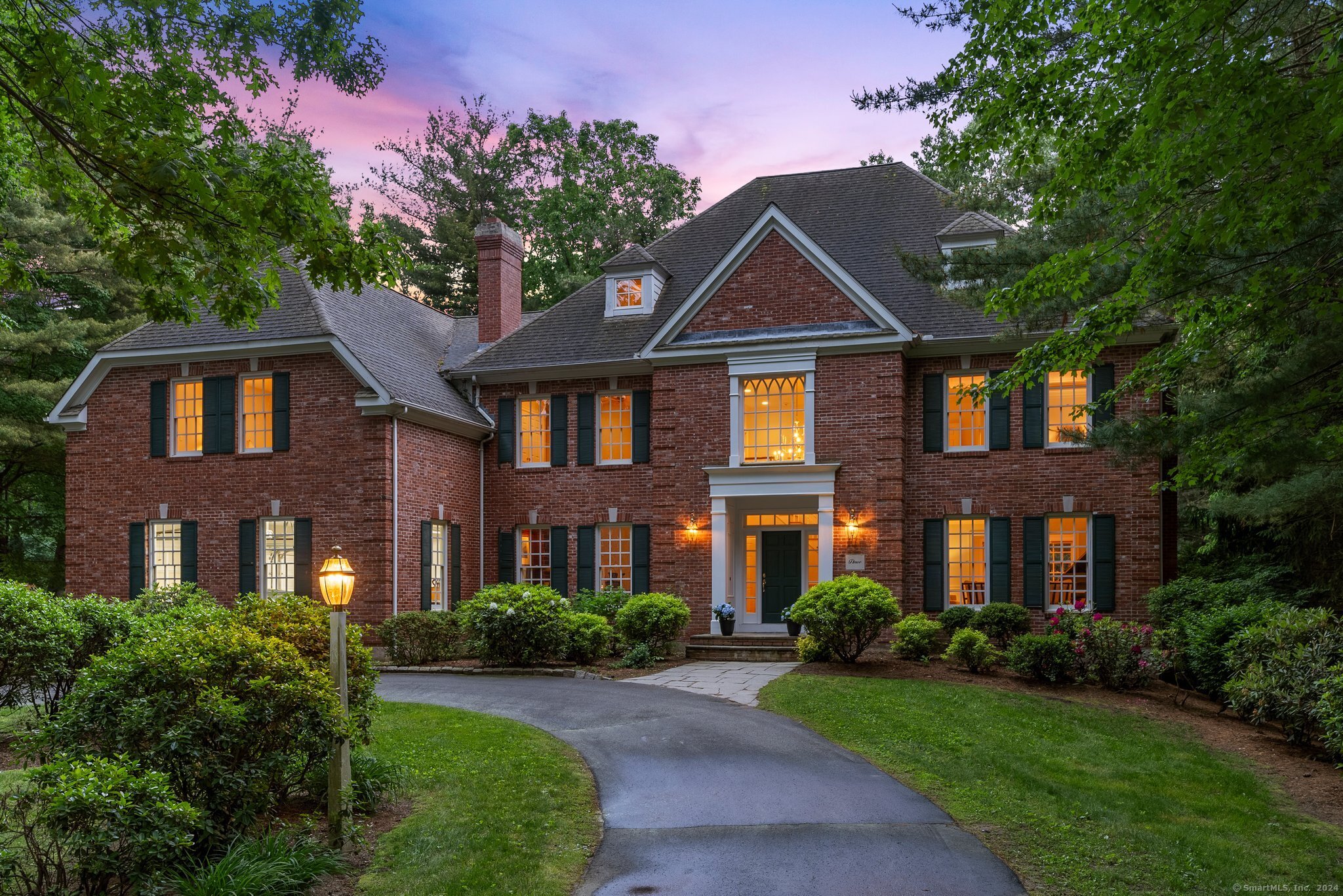 3 Farnham Way