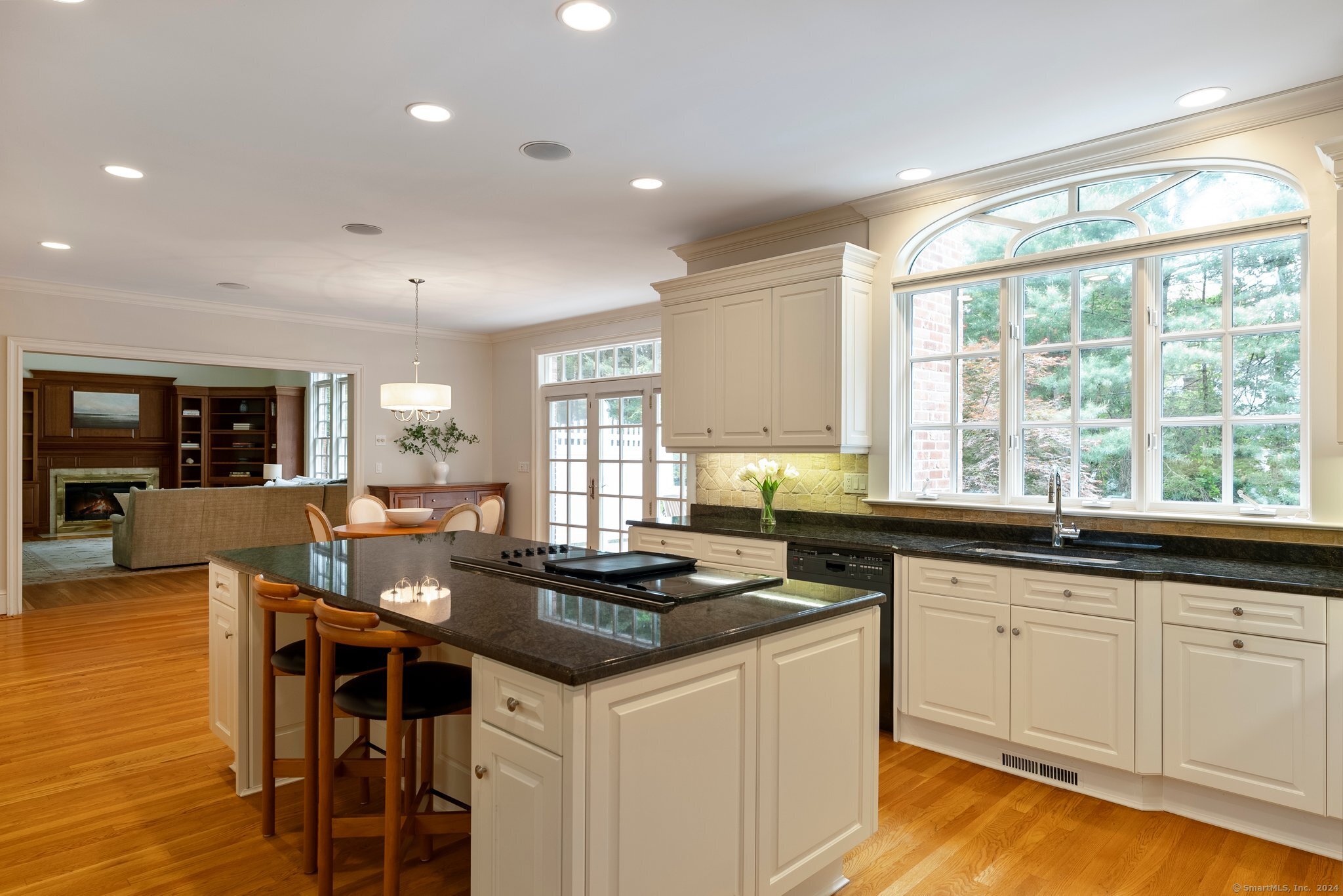 3 Farnham Way