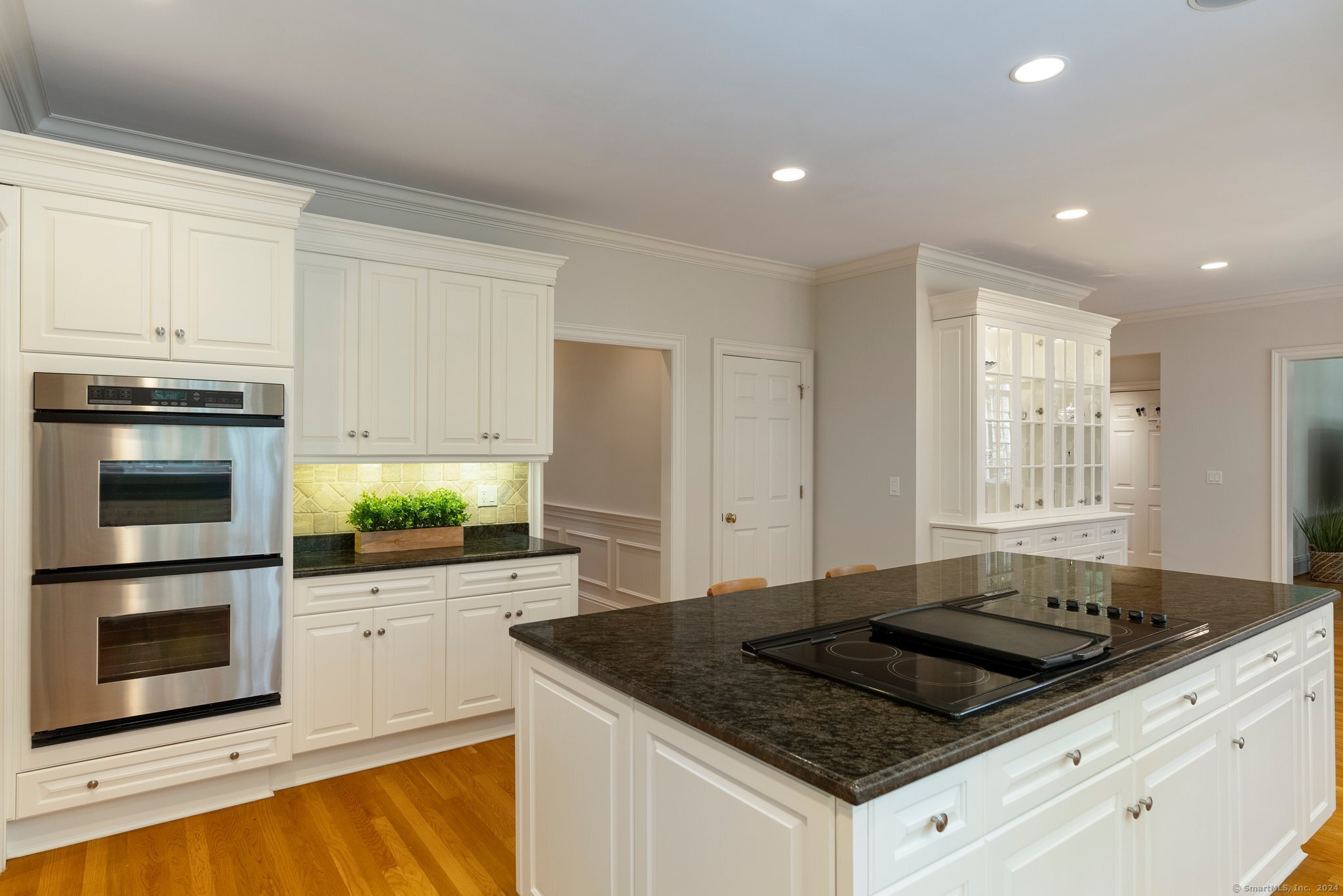 3 Farnham Way