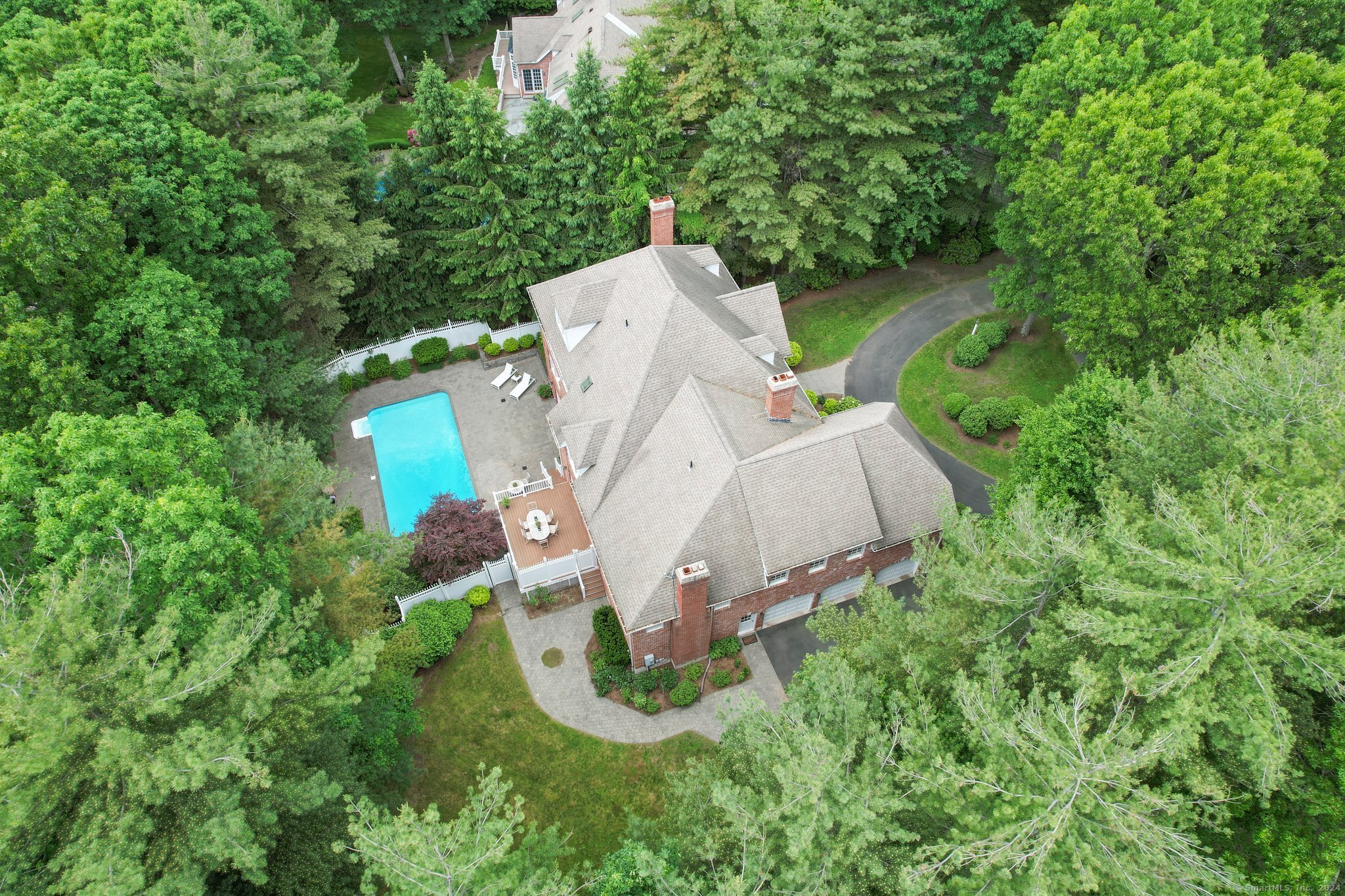 3 Farnham Way