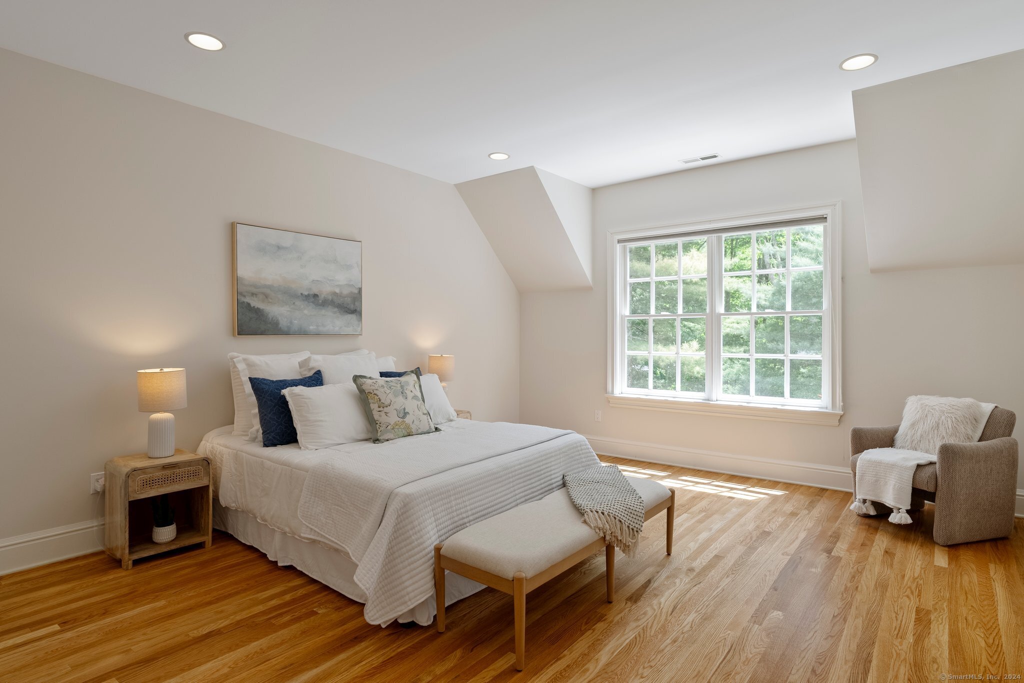 3 Farnham Way