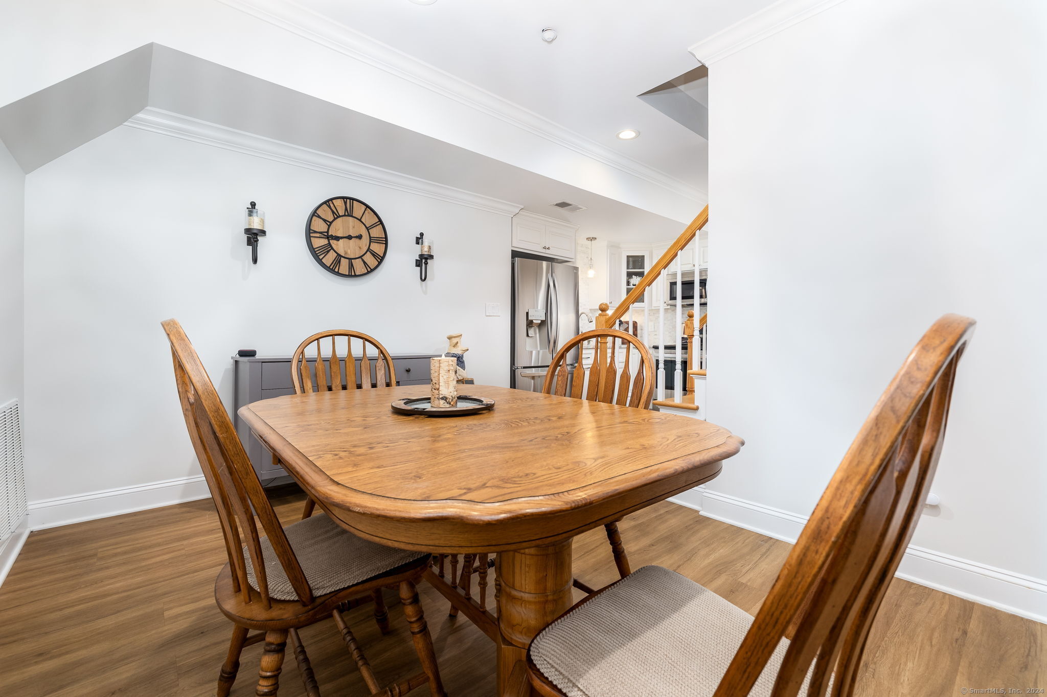 586 Deercliff Road
