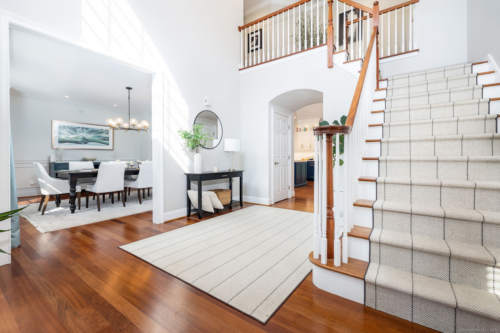 586 Deercliff Road