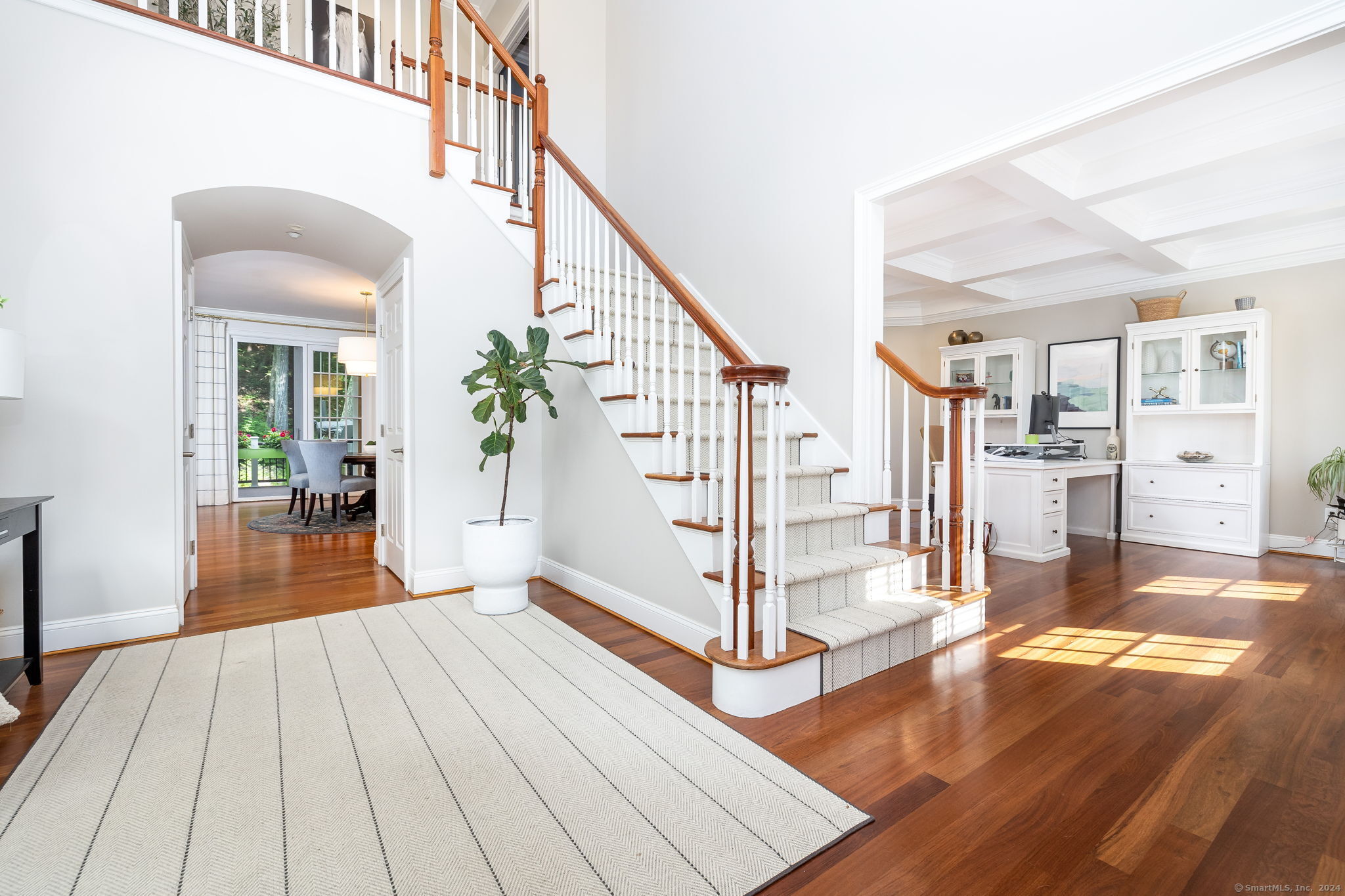 586 Deercliff Road