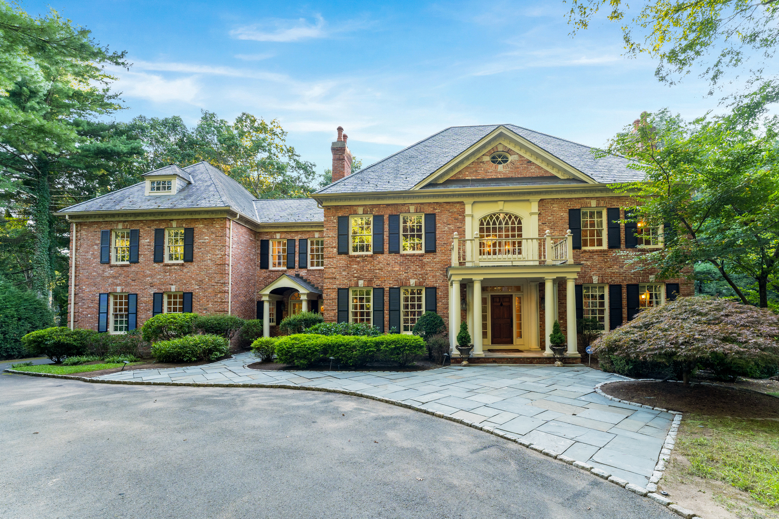 7 Farnham Way