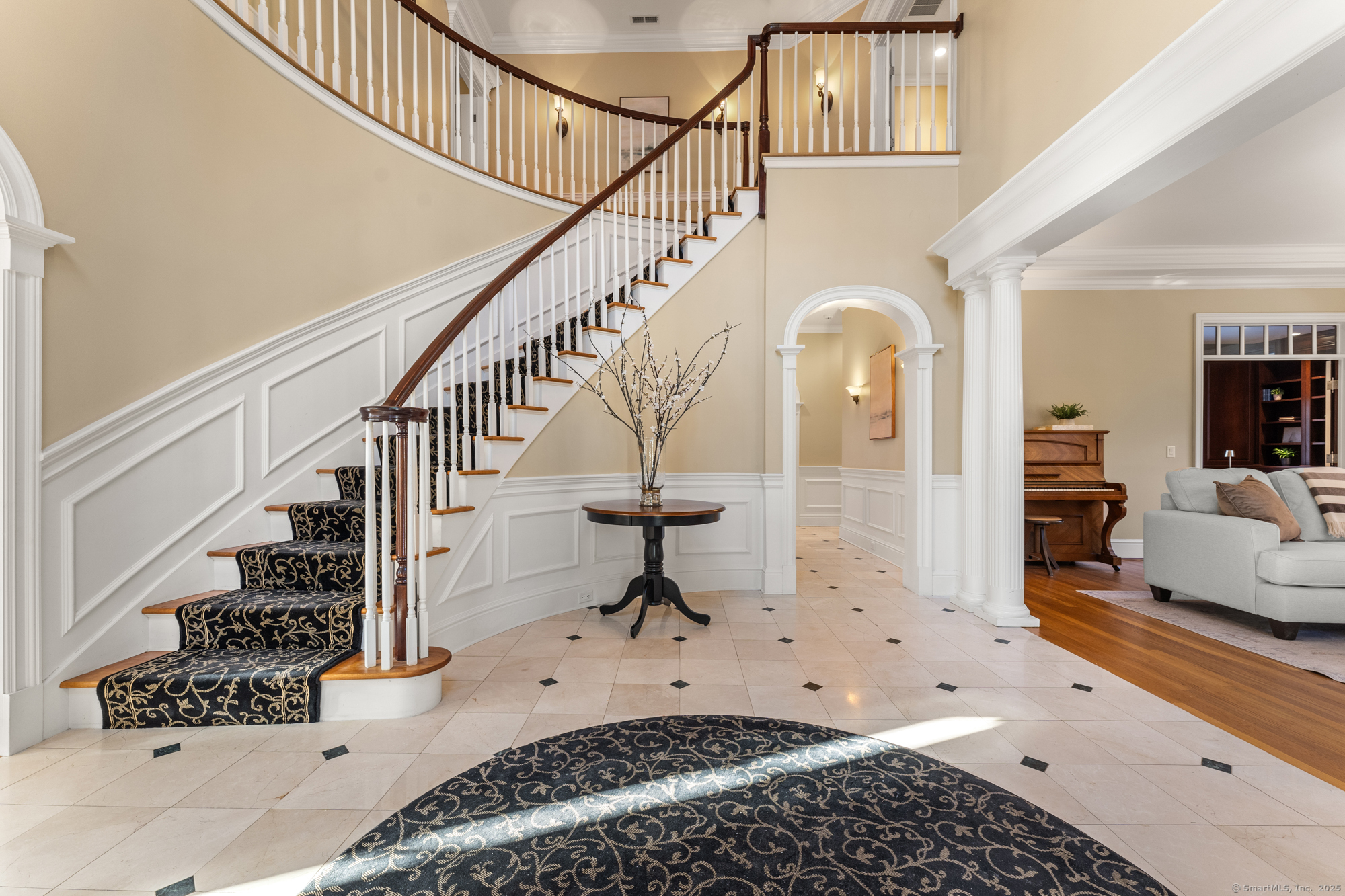 7 Farnham Way