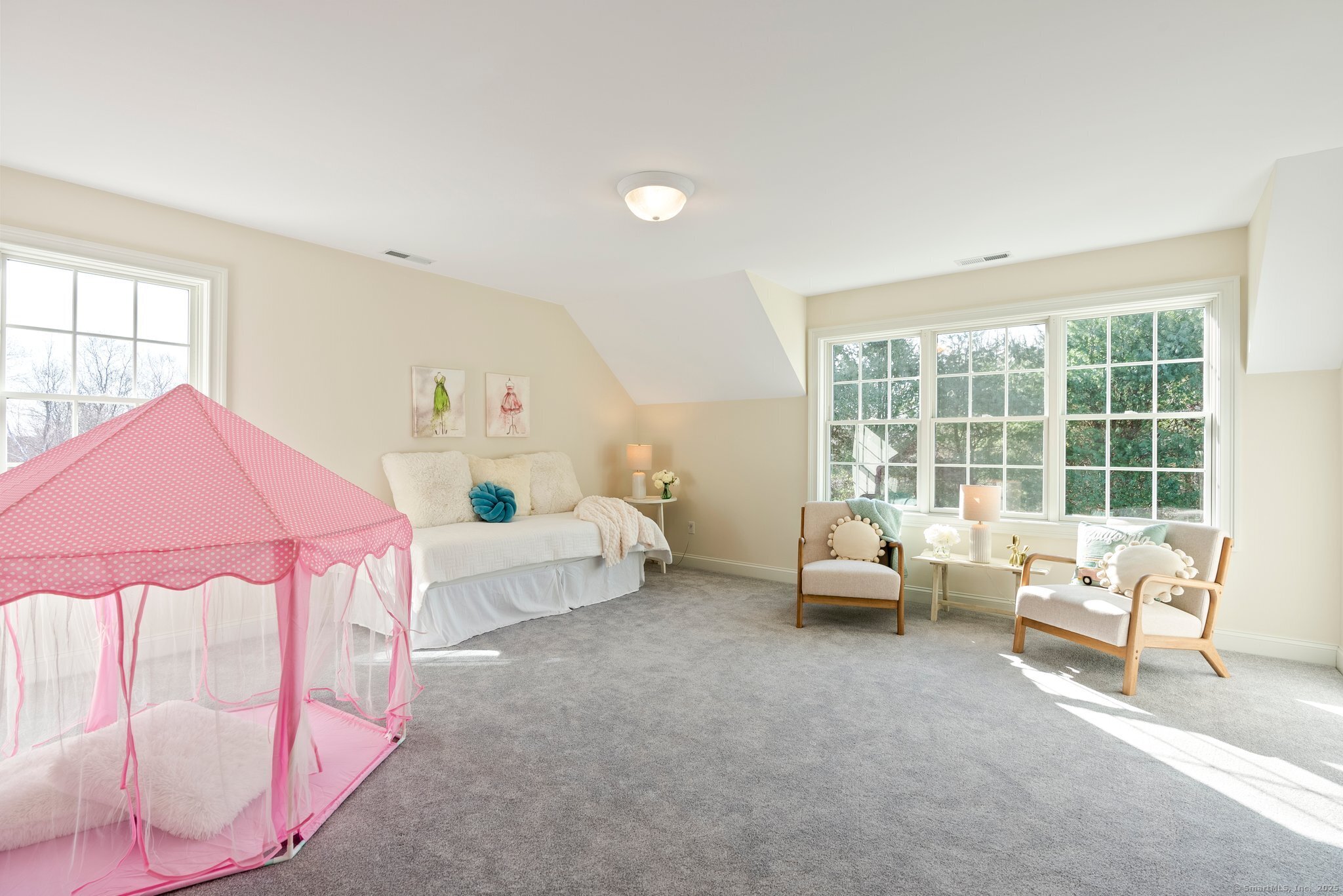 1 Saunders Hill