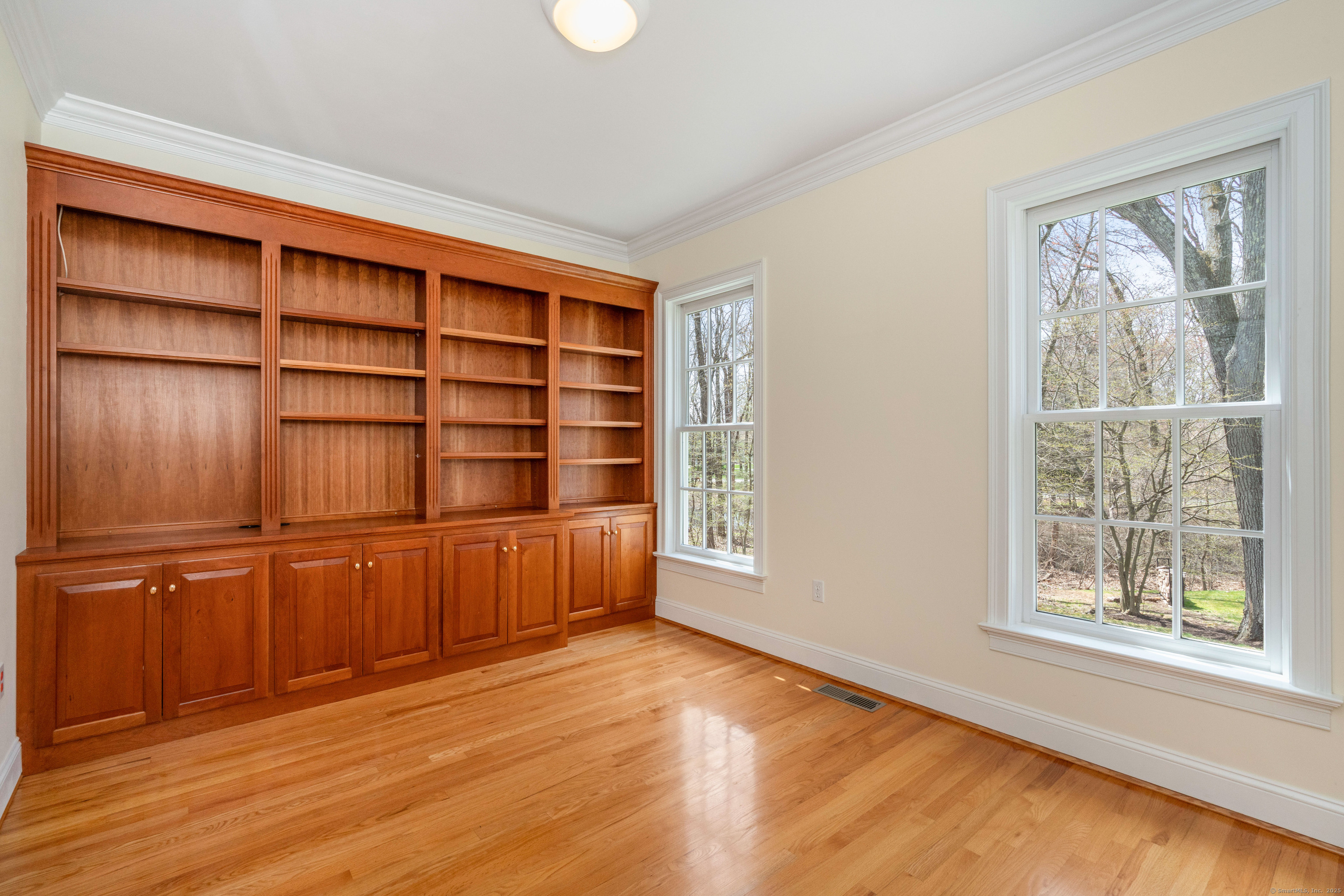 8 Asbury Holow Hollow