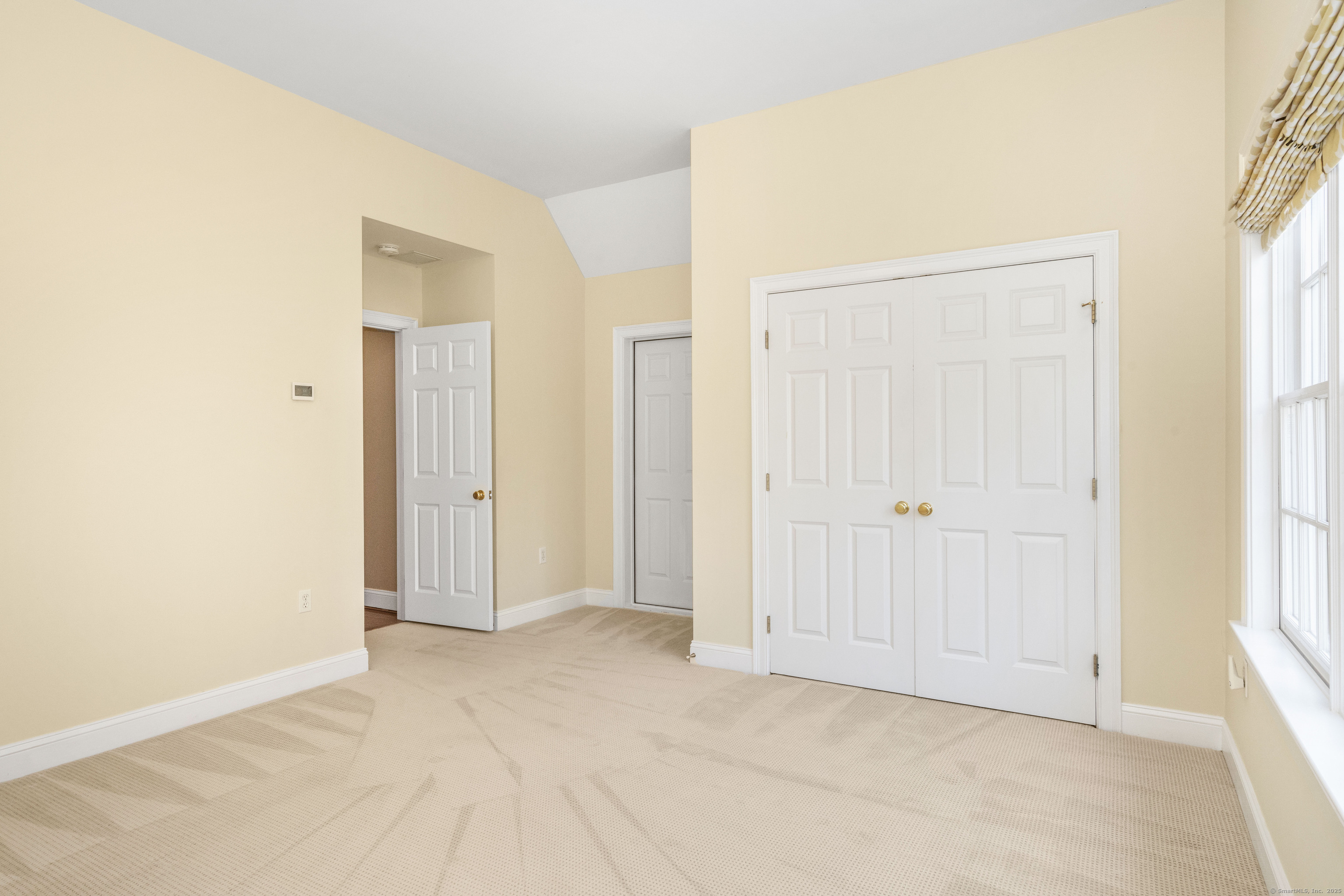 8 Asbury Holow Hollow