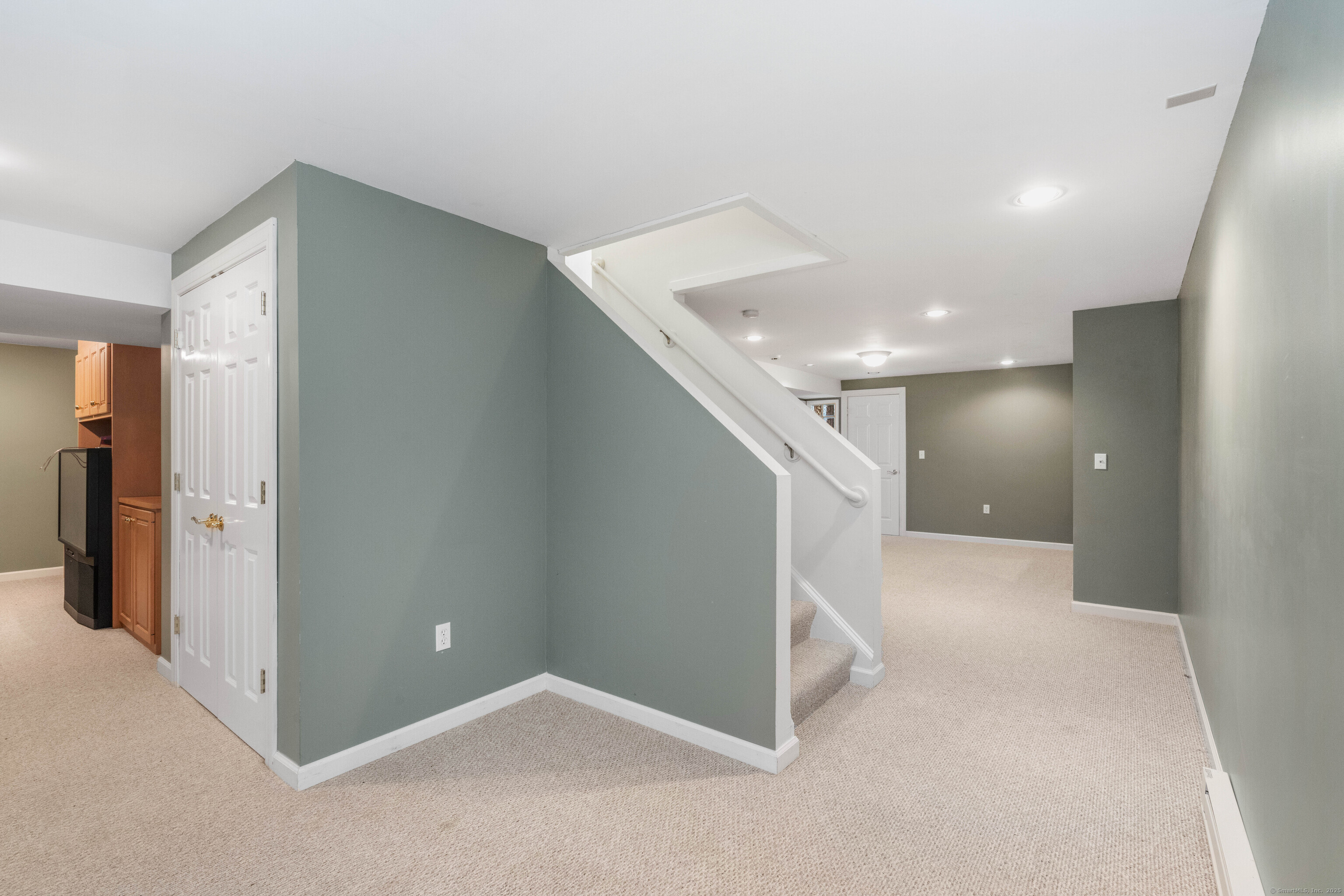 8 Asbury Holow Hollow