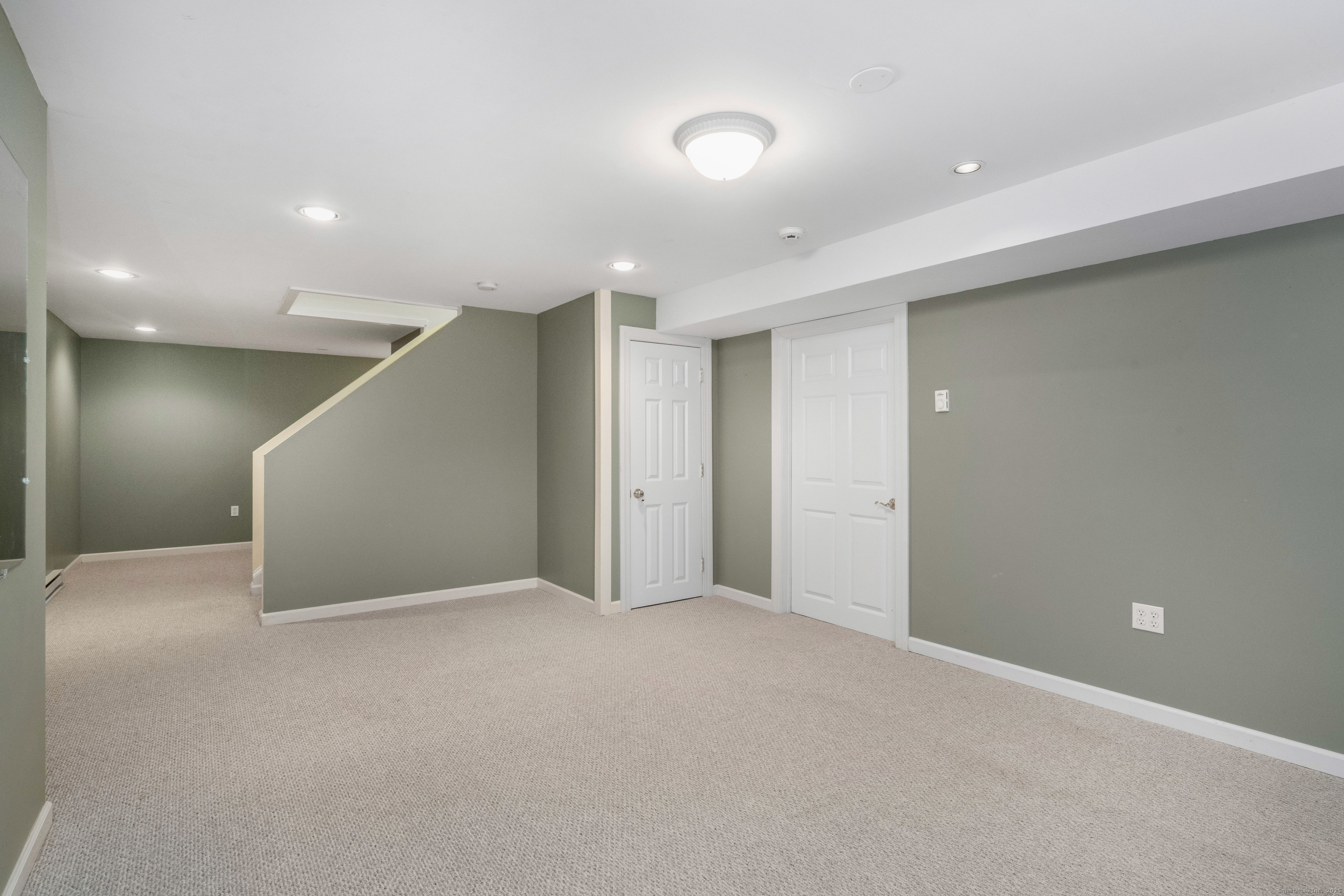 8 Asbury Holow Hollow