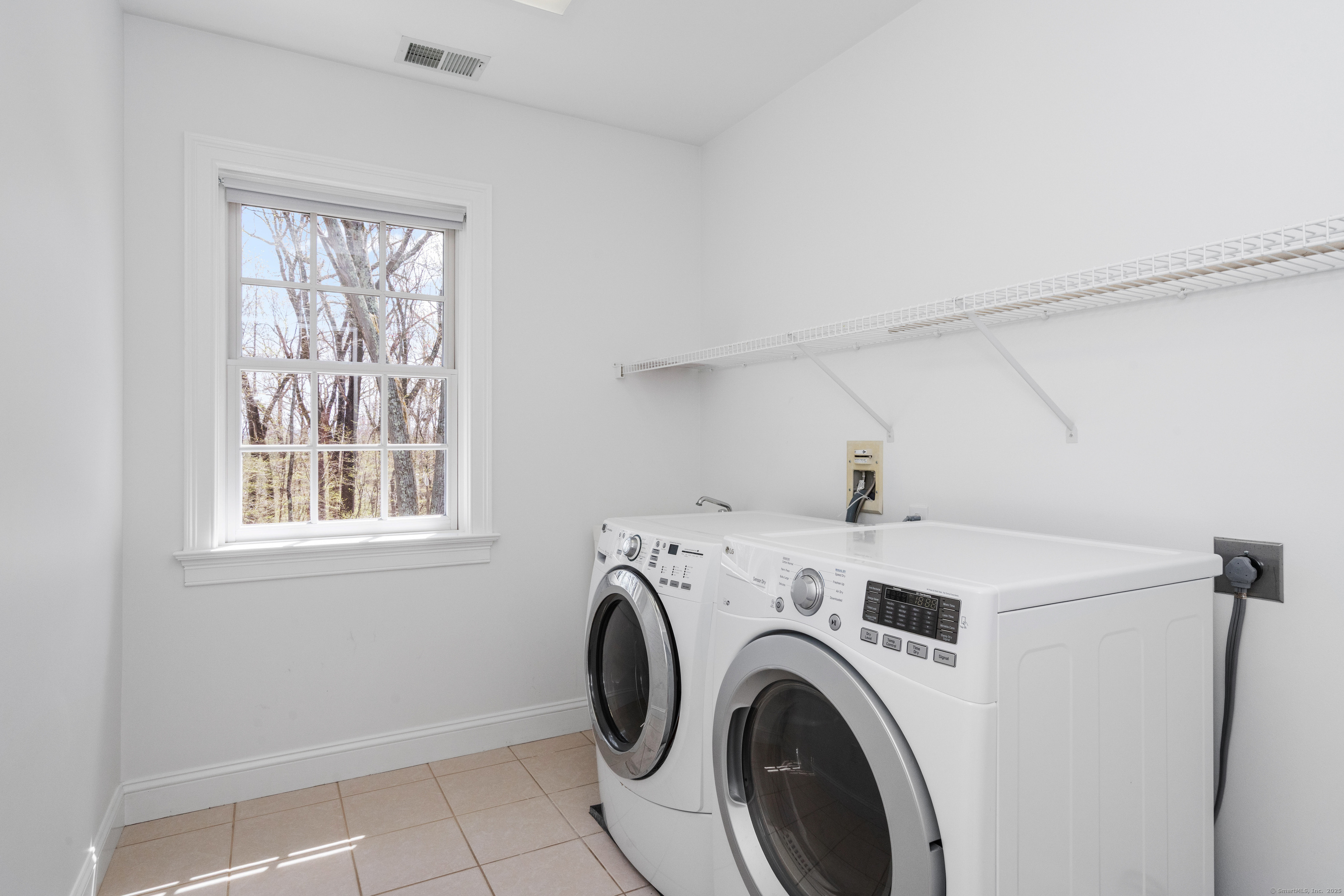 8 Asbury Holow Hollow