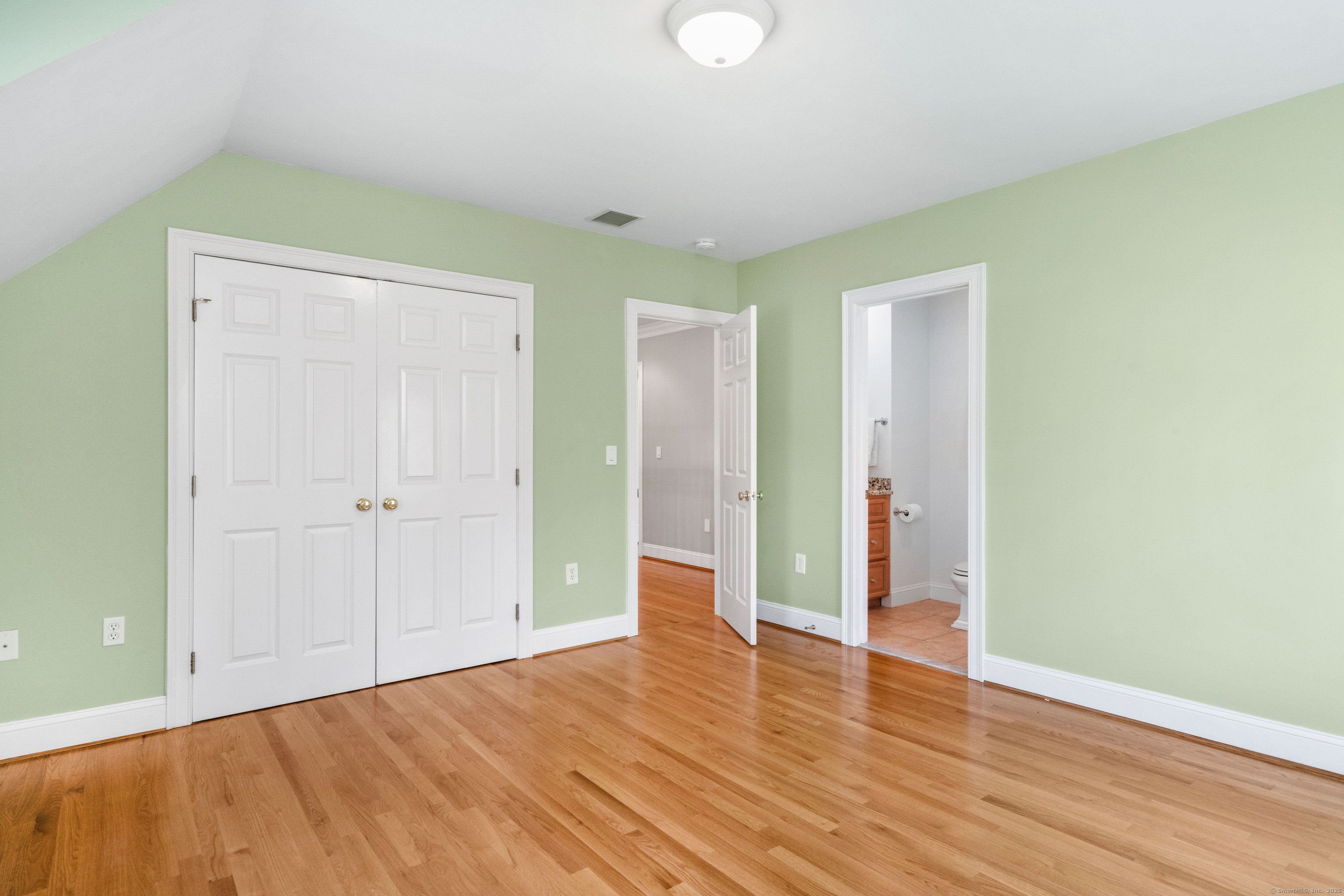 8 Asbury Holow Hollow
