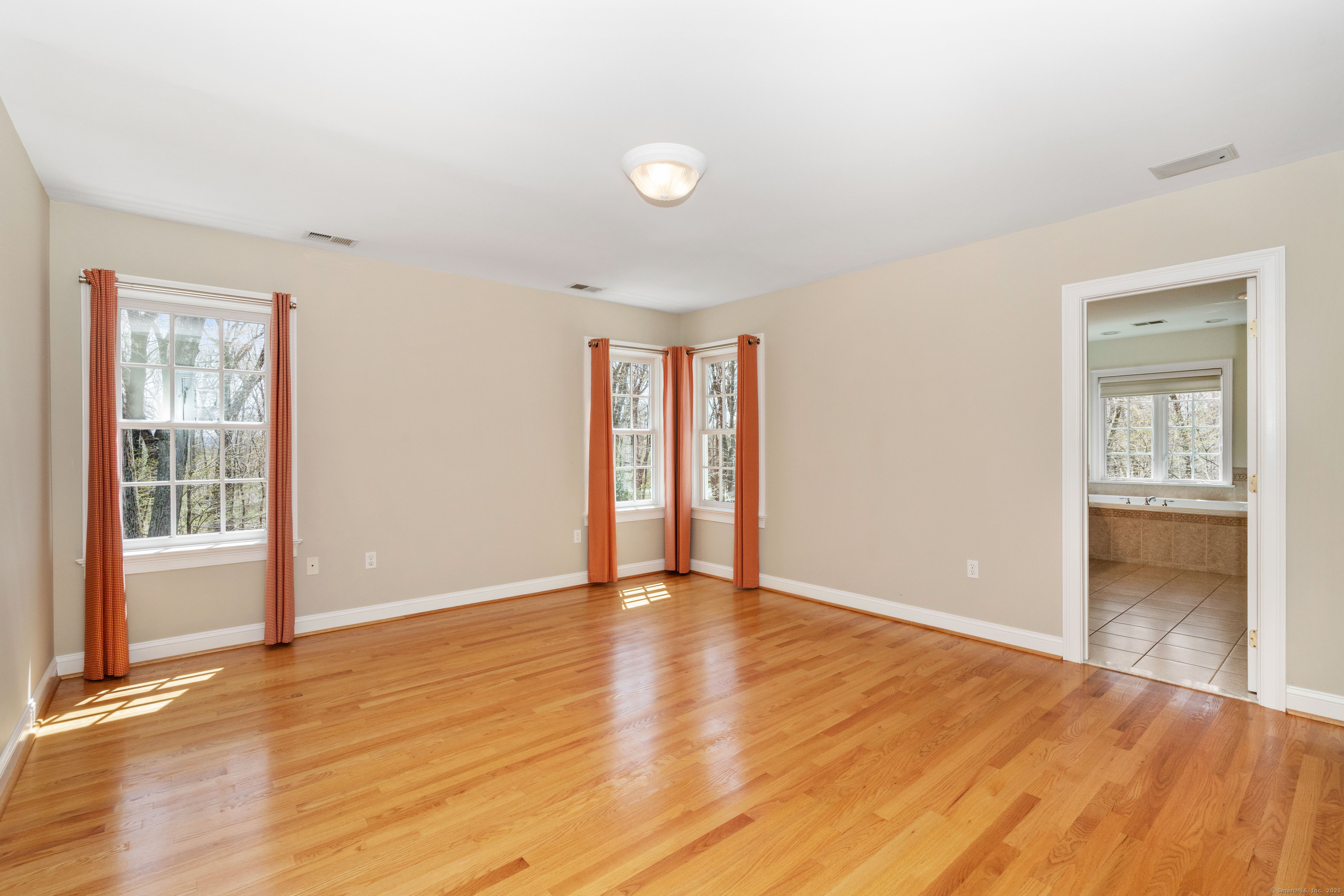 8 Asbury Holow Hollow