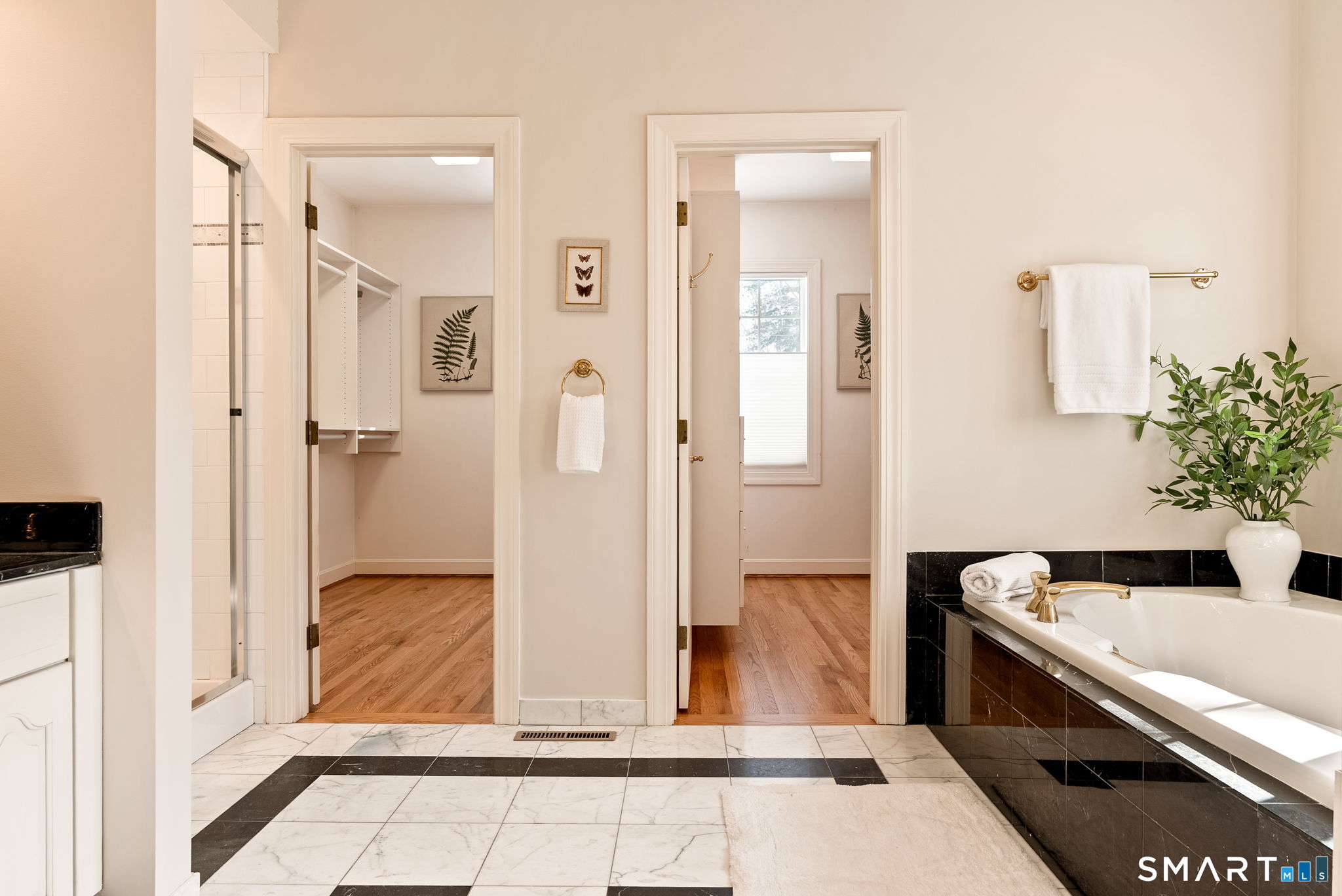 25 Pembroke Hill