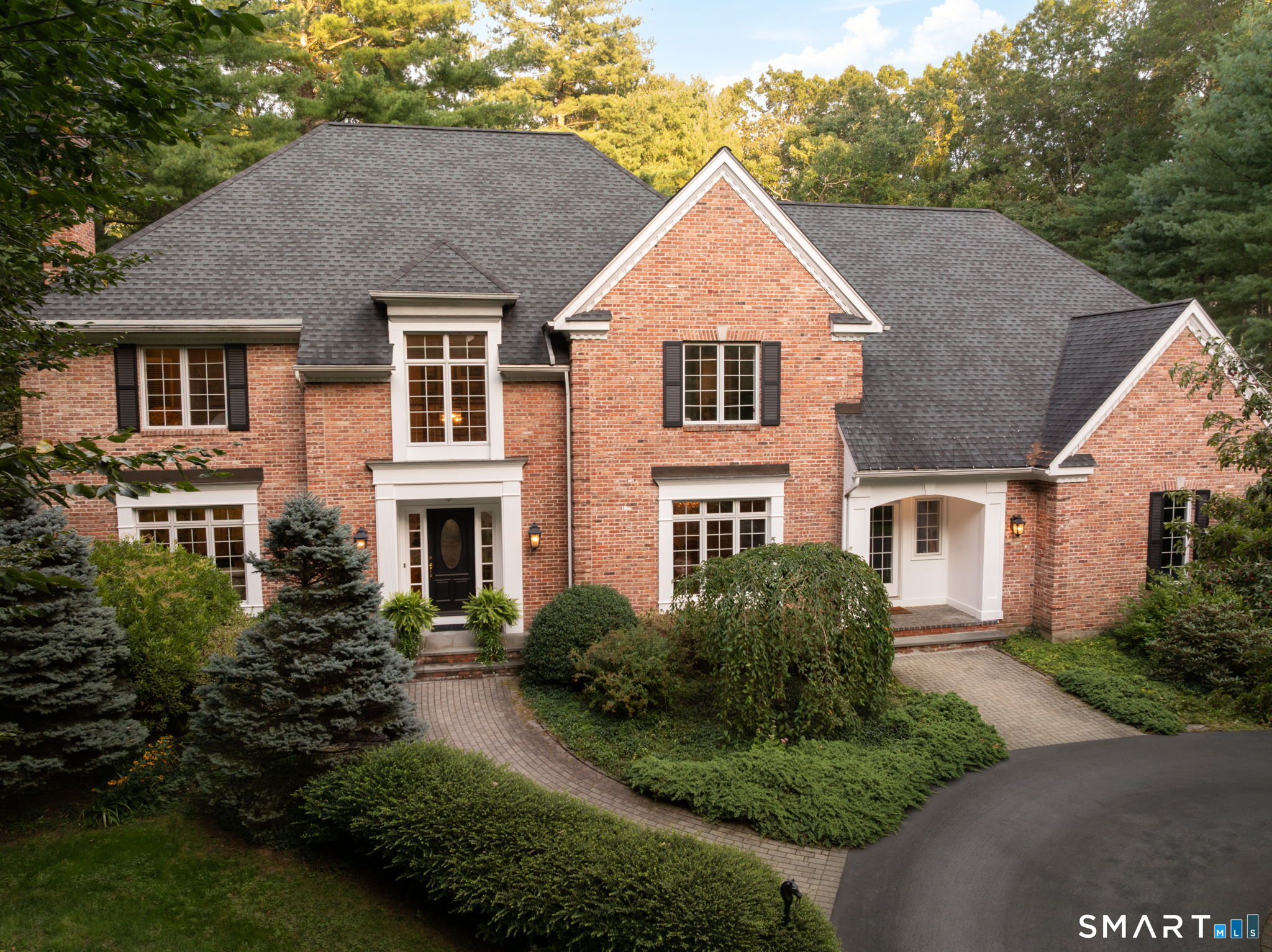 10 Hinchley Wood