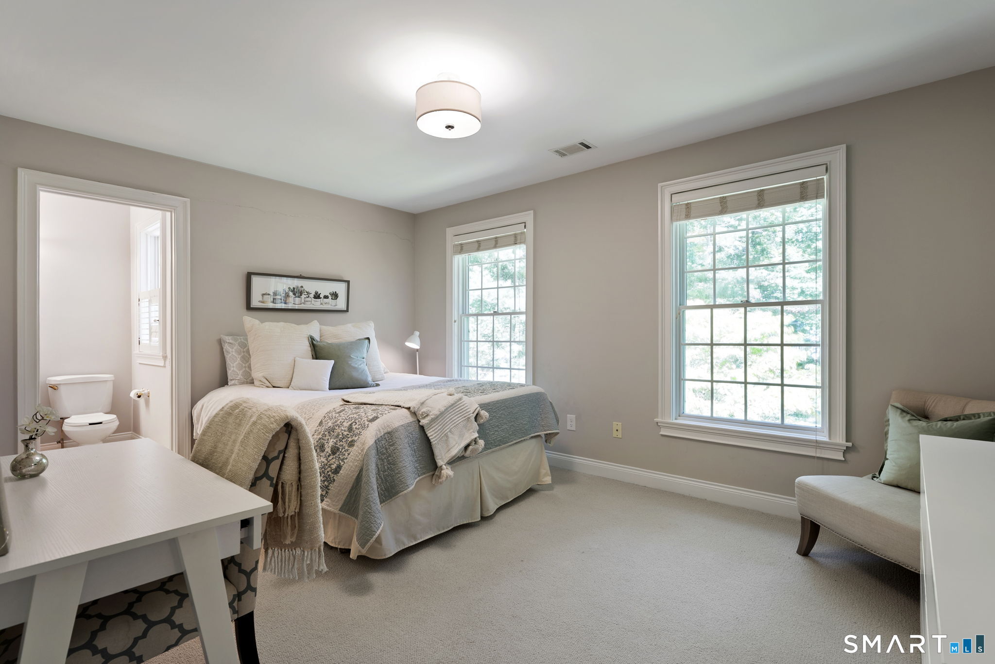 10 Langley Park