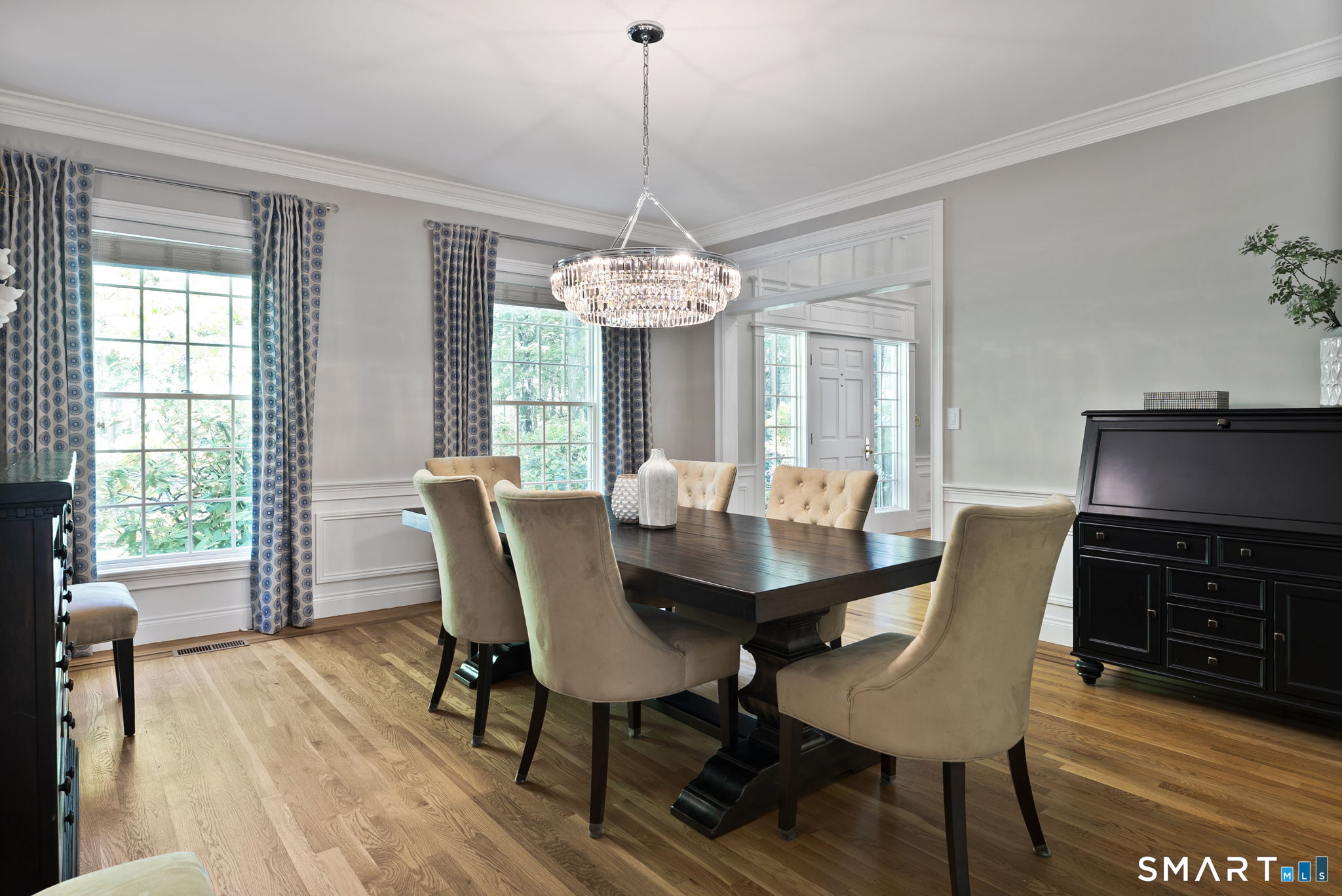 10 Langley Park